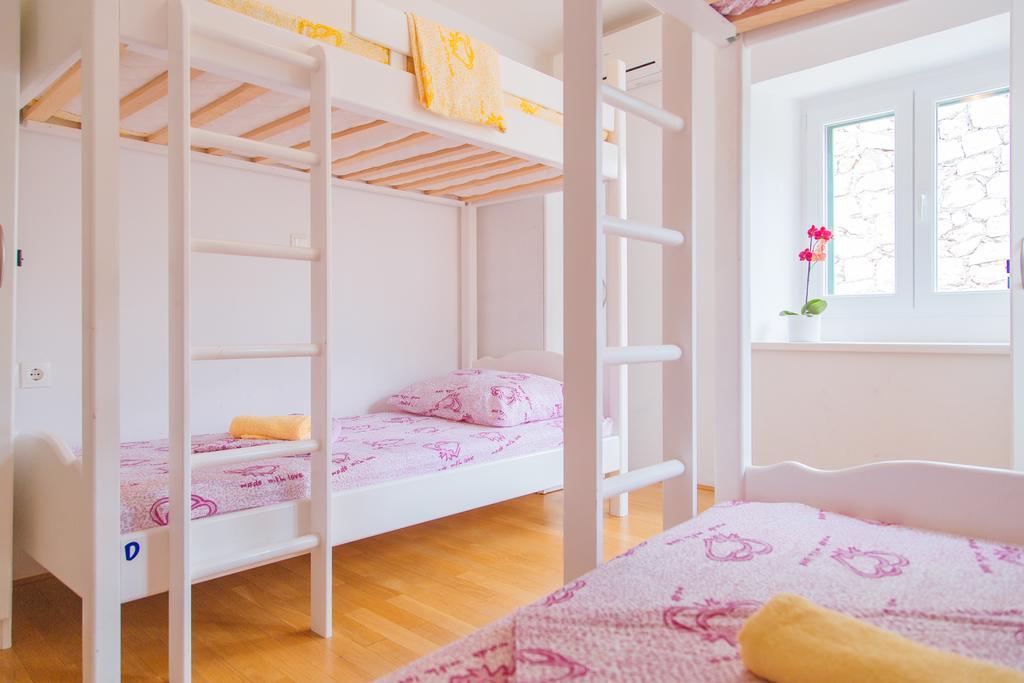 Хостел Cheap Sleep Marinero (Adults Only) Хвар Экстерьер фото